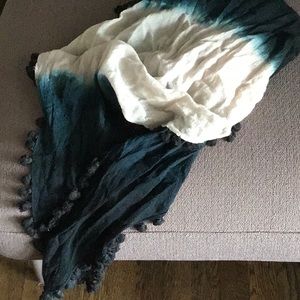 GUC Gallieni Wool tie die scarf w/ Pompom fringe